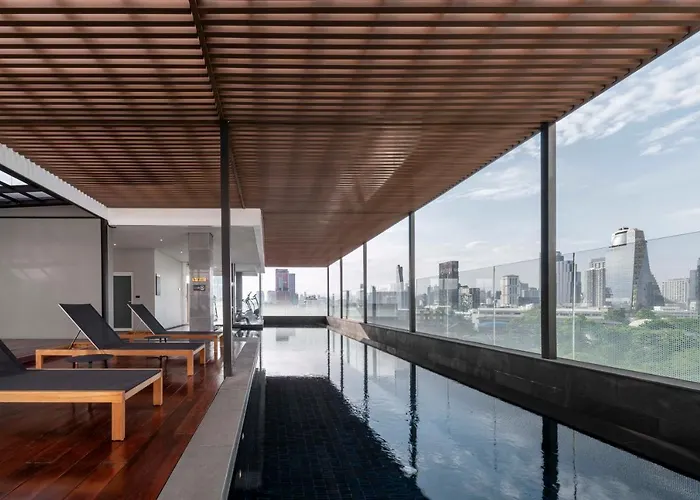 Wyndham Garden Sukhumvit 42 Hotel 4*