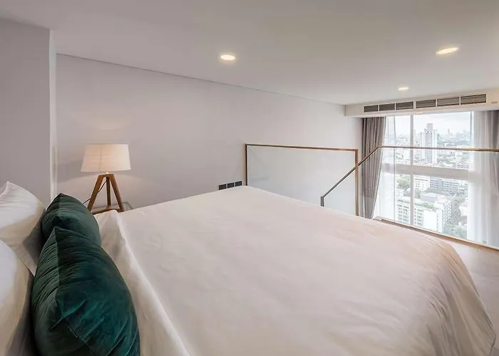 Wyndham Garden Sukhumvit 42 מלון בנגקוק