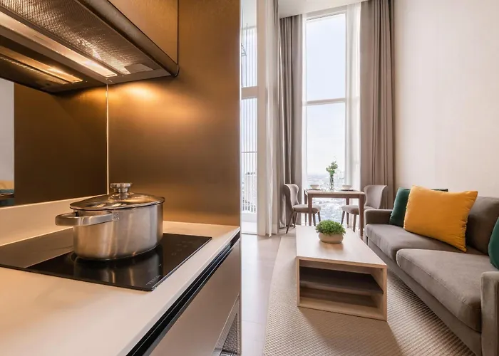 Wyndham Garden Sukhumvit 42 מלון