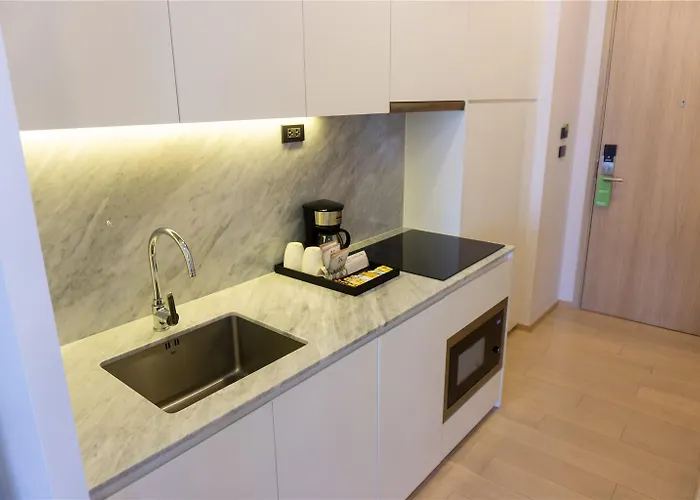 Wyndham Garden Sukhumvit 42 מלון בנגקוק
